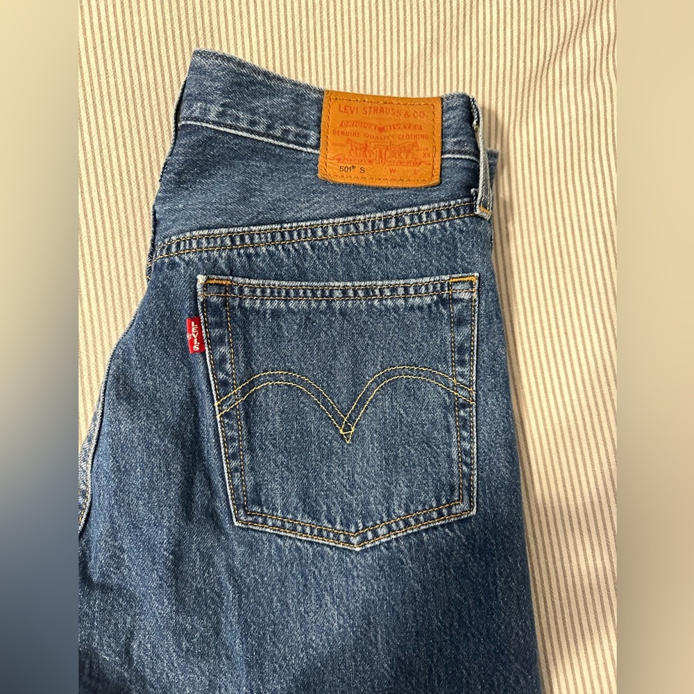 Levi 501 Jean - women’s straight leg W28 L30